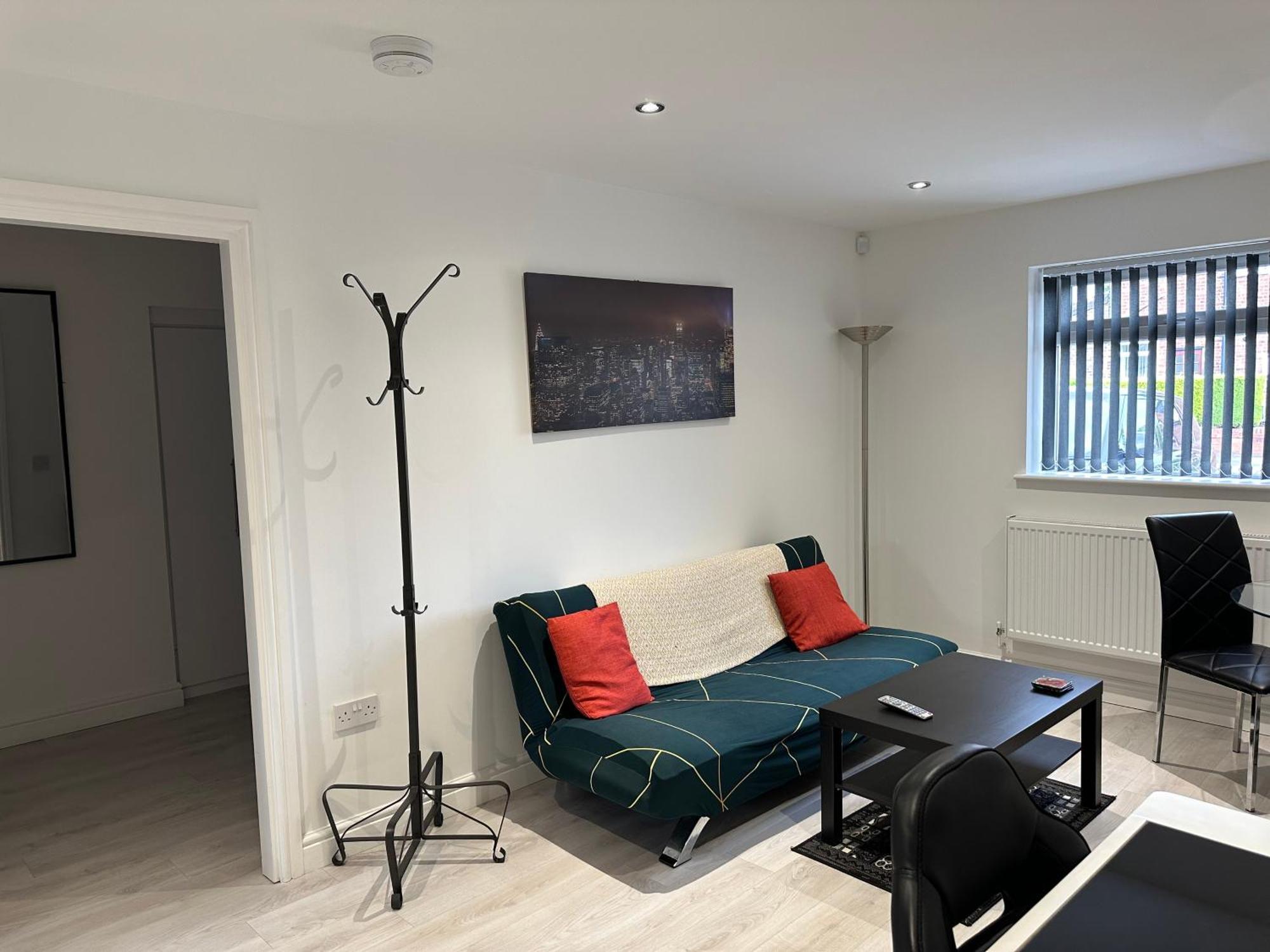 Sark House Chorlton Манчестер